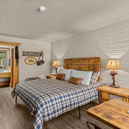 Stonegate Lodge Pool Fire Pits King Bedfast Wifi 50In Tv Room #209 Eureka Springs Exteriér fotografie