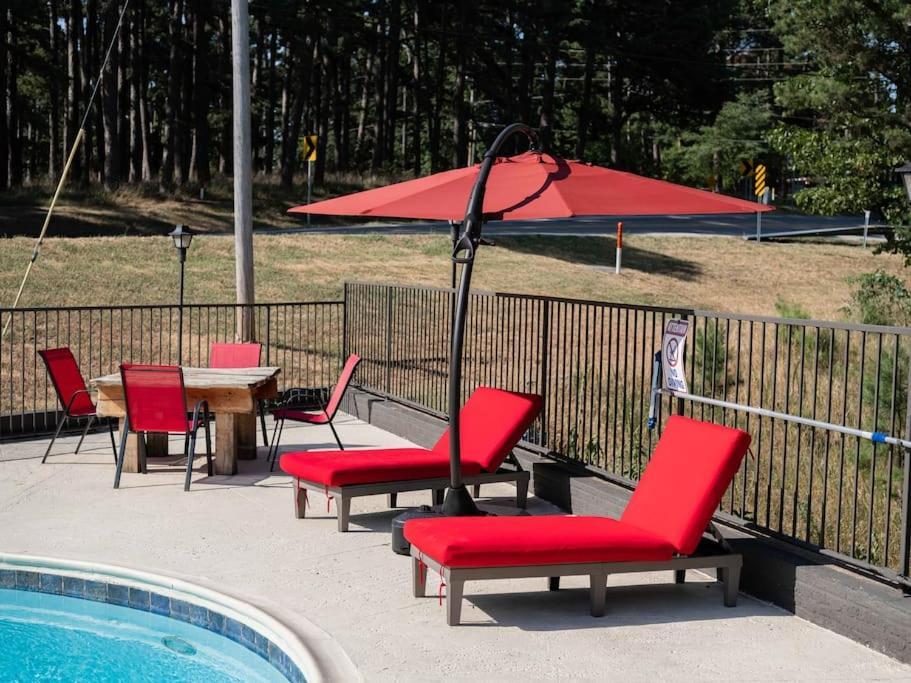 Stonegate Lodge Pool Fire Pits King Bedfast Wifi 50In Tv Room #209 Eureka Springs Exteriér fotografie